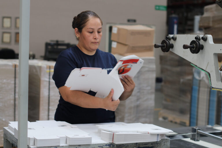Inspección de calidad de impresos y cajas plegadizas en Dyagram, Apodaca